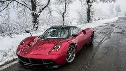 冬奥三载重逢亚冬赛，冰雪激情再度燃，新华网报道